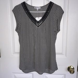 DR2 black and white print cap sleeve top size M